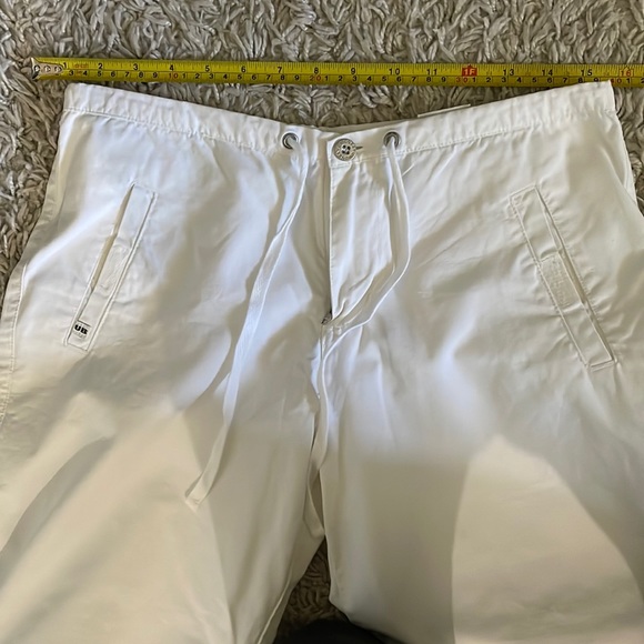 White capri pants.  Size 5.  Unionbay brand - Picture 9 of 11
